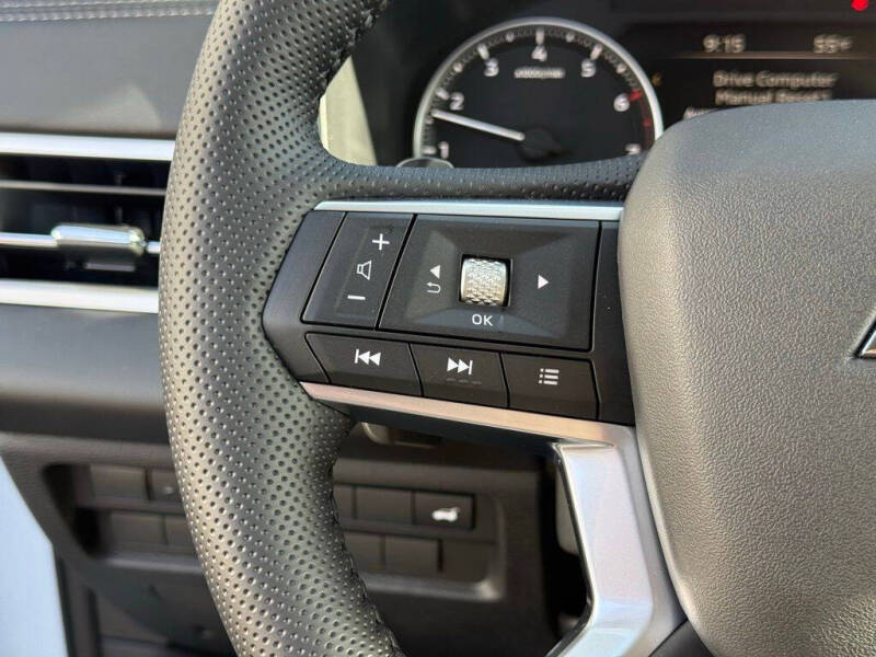 2026 Mitsubishi Outlander SE