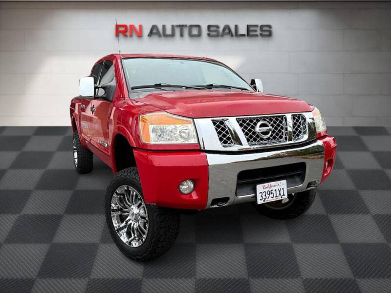 2010 Nissan Titan's photo