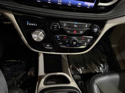 2022 Chrysler Pacifica Touring L