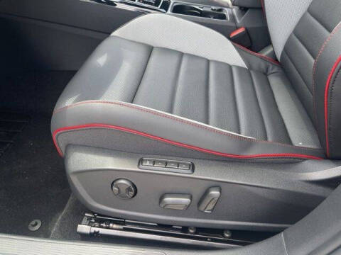 2025 Volkswagen Golf GTI SE