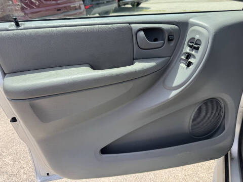 2005 Dodge Grand Caravan SE