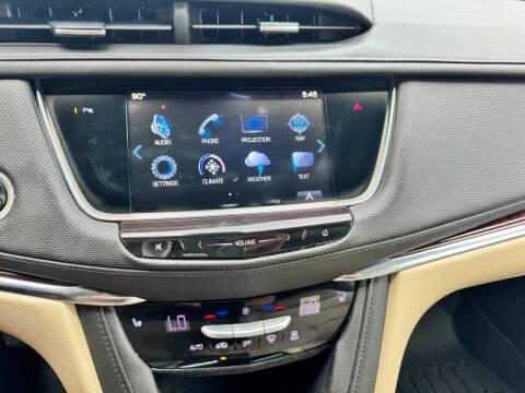 2017 Cadillac XT5 Luxury