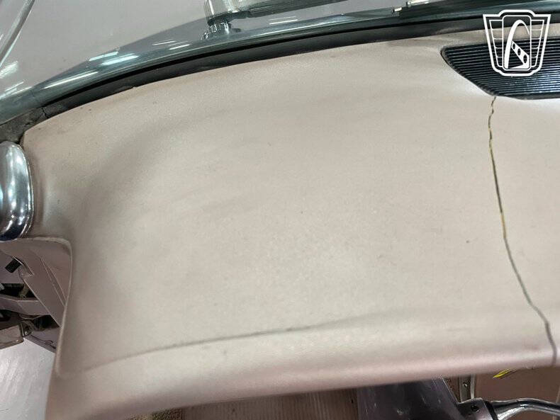 1964 Ford Thunderbird