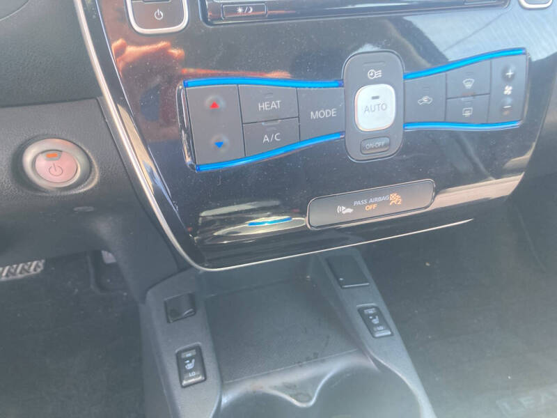 2013 Nissan LEAF SV