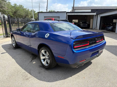 2021 Dodge Challenger SXT