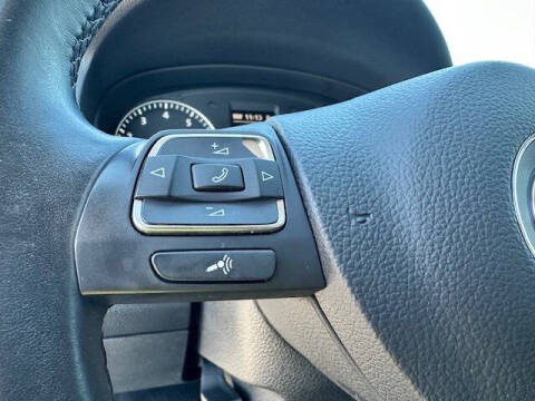 2013 Volkswagen Passat SE PZEV