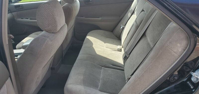 2004 Toyota Camry Standard