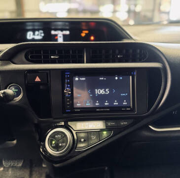 2016 Toyota Prius c Three