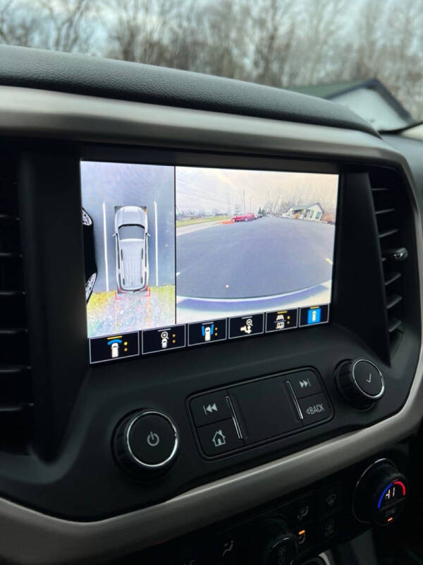 2021 GMC Acadia Denali