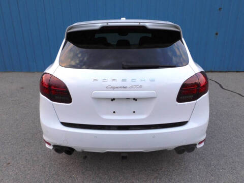 2013 Porsche Cayenne GTS