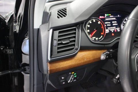 2023 Audi Q5 quattro Premium 40 TFSI