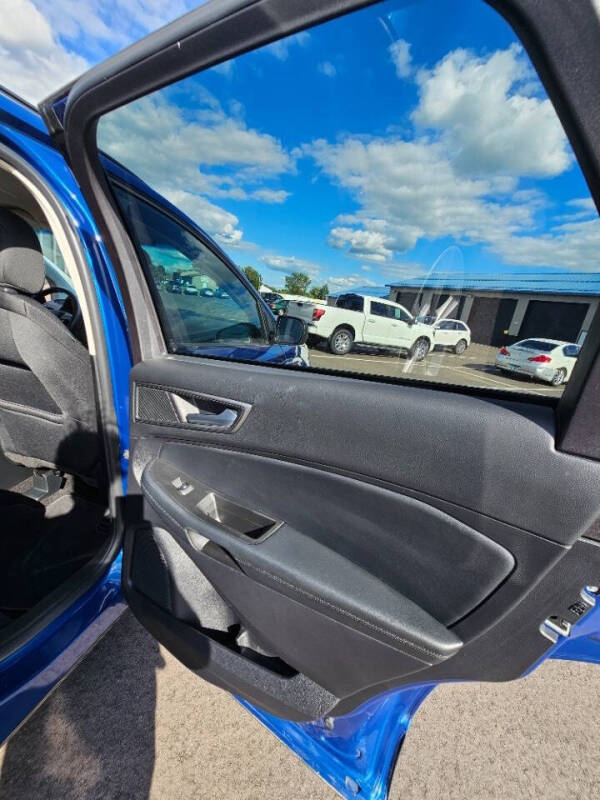 2020 Ford Edge SE
