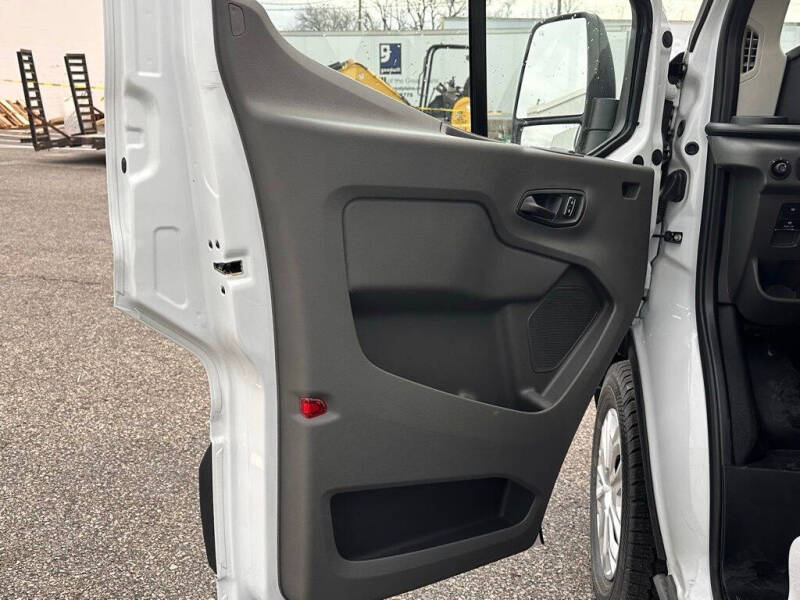 2025 Ford Transit
