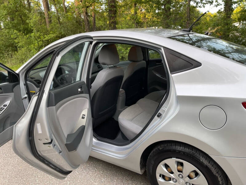 2016 Hyundai Accent SE