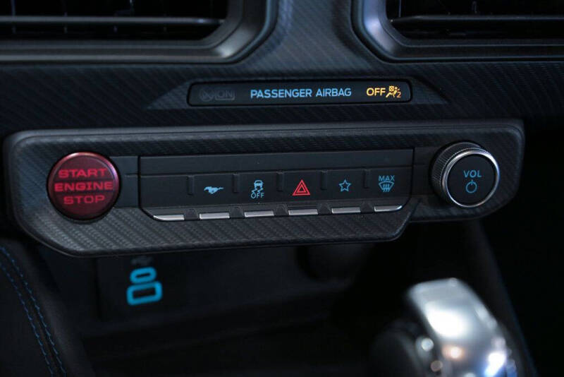 2025 Ford Mustang Dark Horse