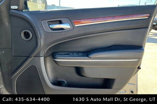 2012 Chrysler 300 Limited