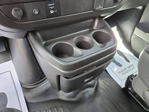 2023 GMC Savana 2500