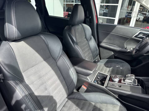 2022 Mitsubishi Outlander Black Edition