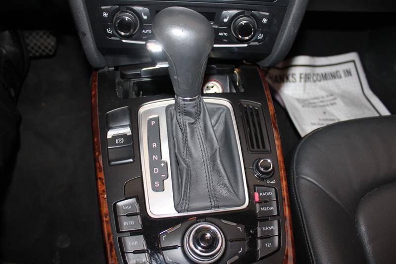 2010 Audi A4 2.0T quattro Premium Plus