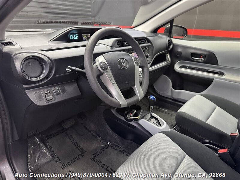 2014 Toyota Prius c Three