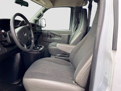 2023 Chevrolet Express 2500