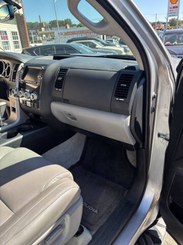 2010 Toyota Sequoia Limited