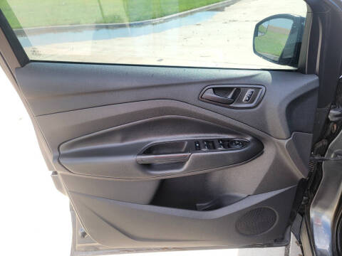 2016 Ford Escape S