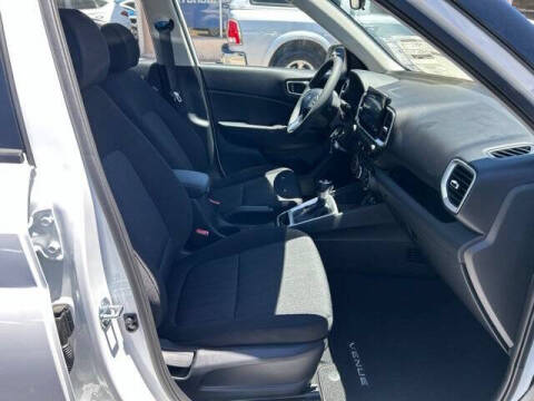 2026 Hyundai Venue SE