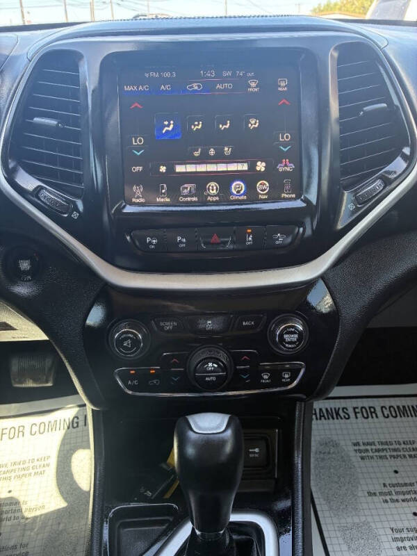 2017 Jeep Cherokee Overland