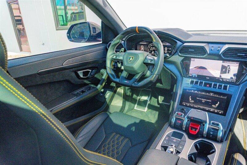 2024 Lamborghini Urus Performante