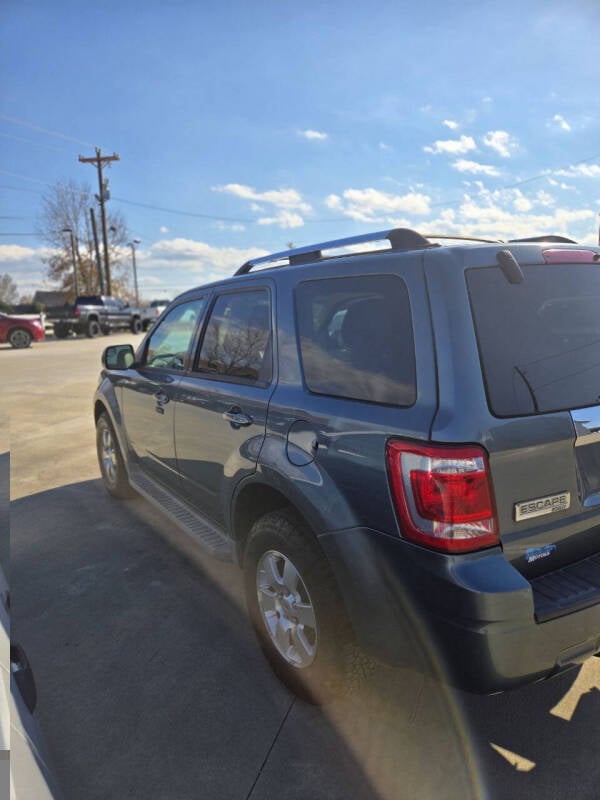 2011 Ford Escape Limited photo 4