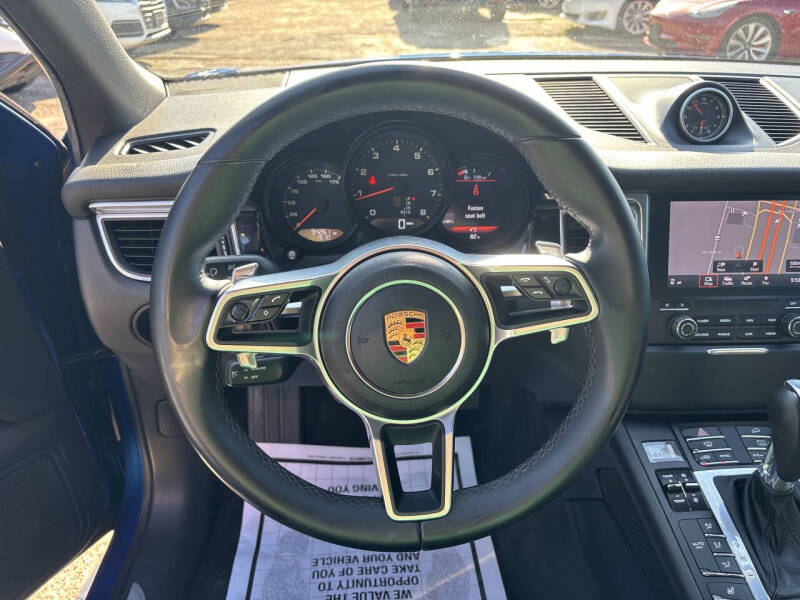 2017 Porsche Macan