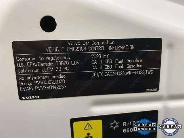 2023 Volvo XC60 B5 Plus Bright Theme