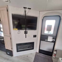 2024 Prime Time RV AVENGER 28BHS