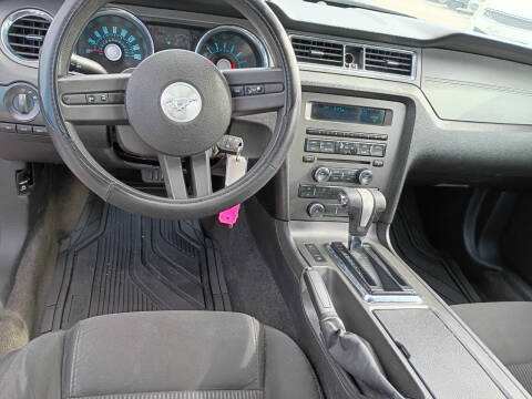 2012 Ford Mustang V6