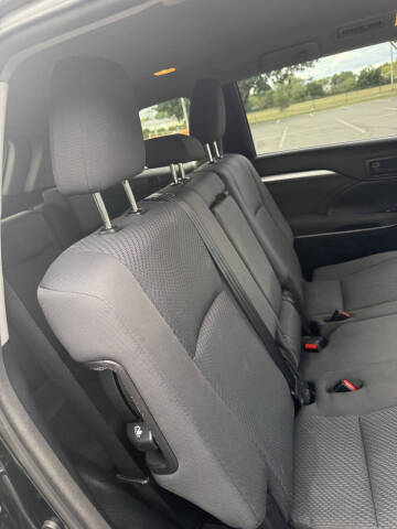 2014 Toyota Highlander LE