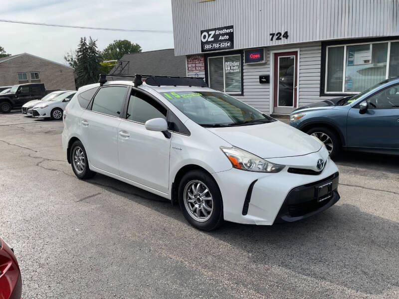 2015 Toyota Prius v Two