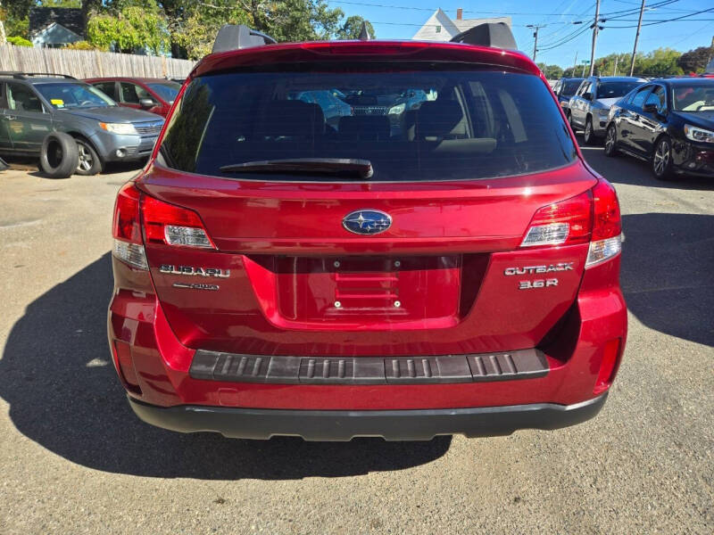 2011 Subaru Outback 3.6R Limited