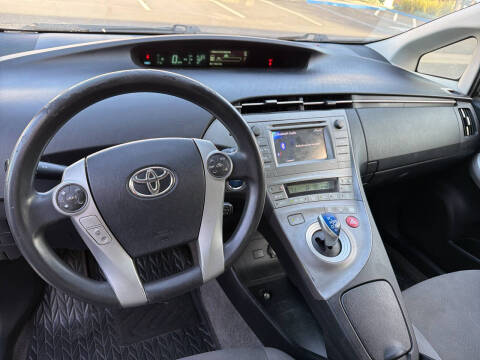 2013 Toyota Prius Three