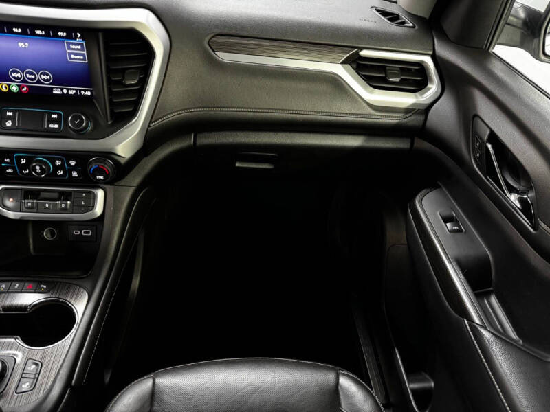 2020 GMC Acadia SLT