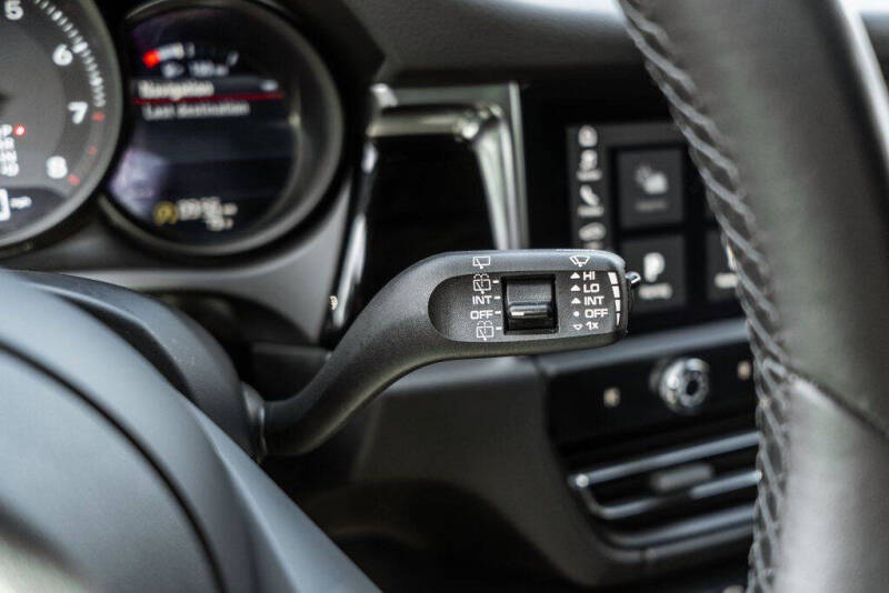 2023 Porsche Macan