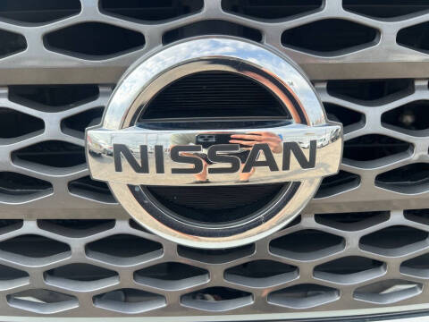 2017 Nissan Titan SV