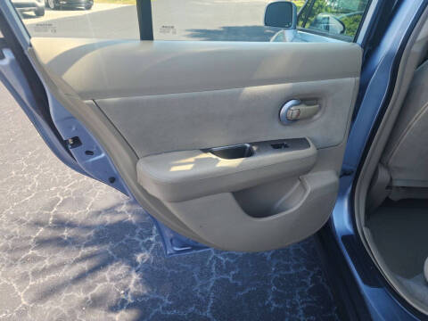 2010 Nissan Versa 1.8 S