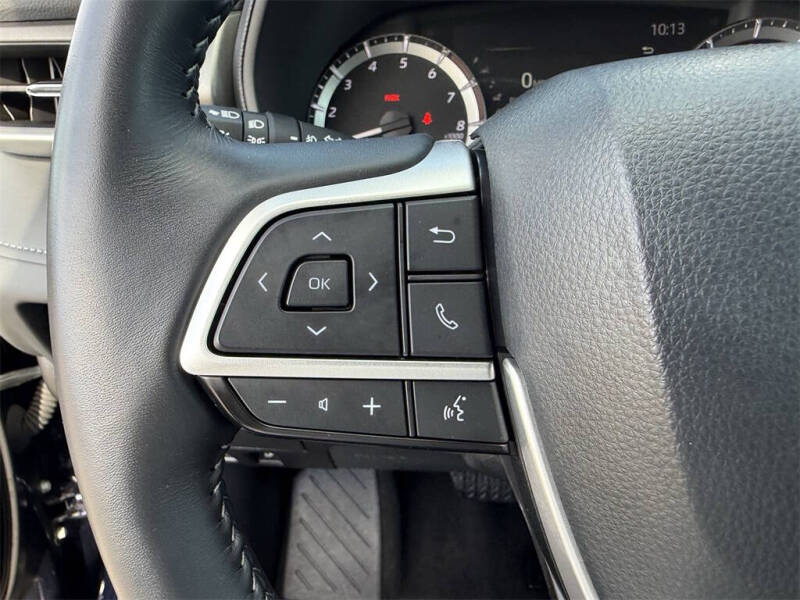 2025 Toyota Highlander LE