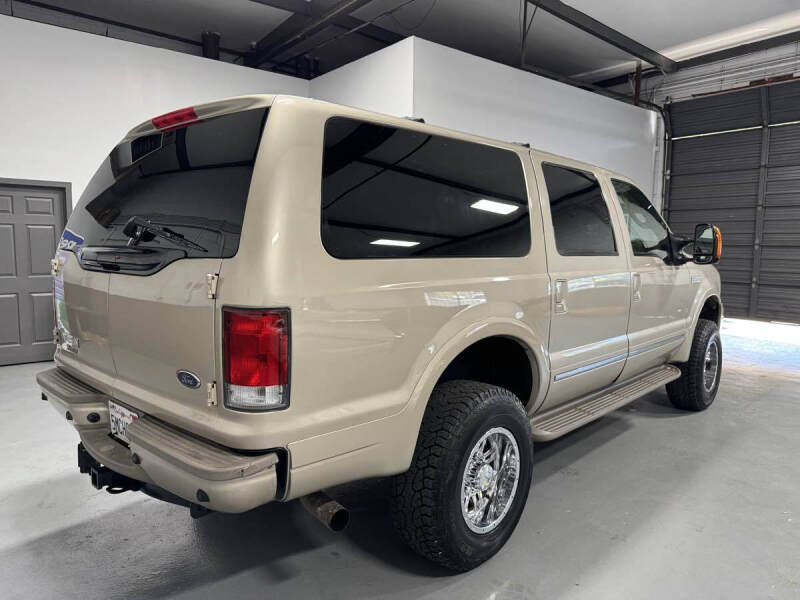 2005 Ford Excursion Limited