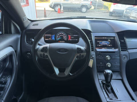 2014 Ford Taurus SEL