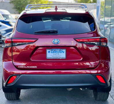2021 Toyota Highlander Hybrid XLE