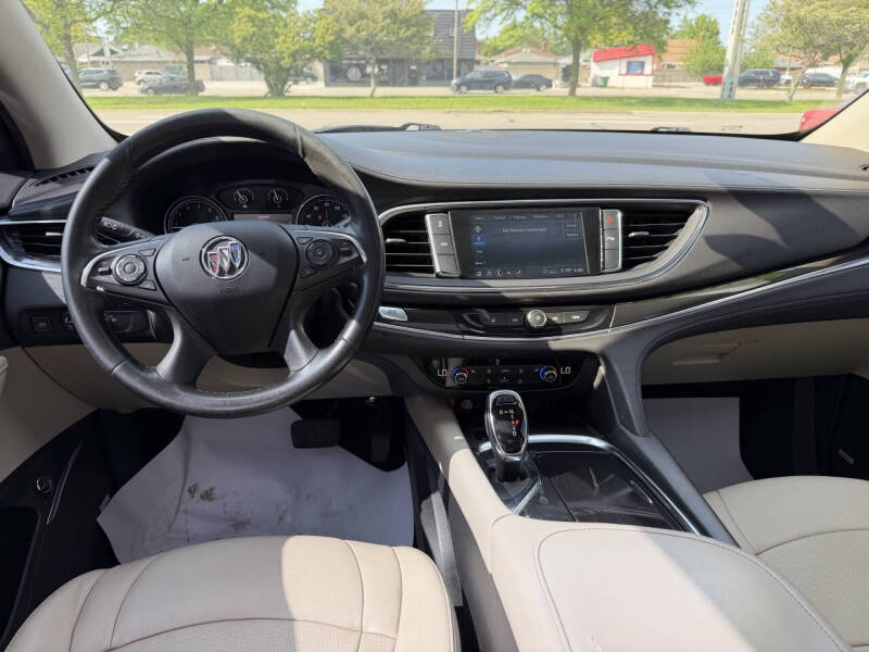 2021 Buick Enclave Essence