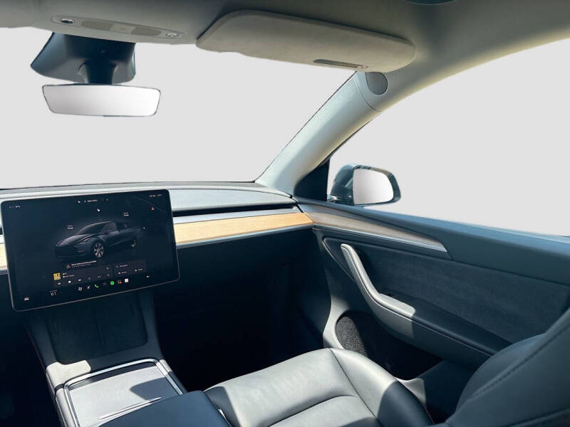 2024 Tesla Model Y Long Range