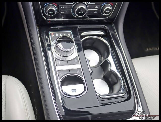 2015 Jaguar XJ
